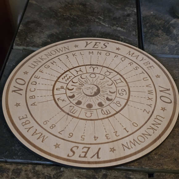 Mystical Wooden Pendulum Board & Pendulum Perfect For Halloween - Picture 3 of 5